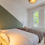 شقة Attractive One-bedroom Flat In The Centre *