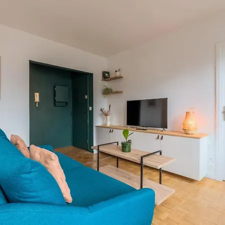 Attractive One-bedroom Flat In The Centre * ليل