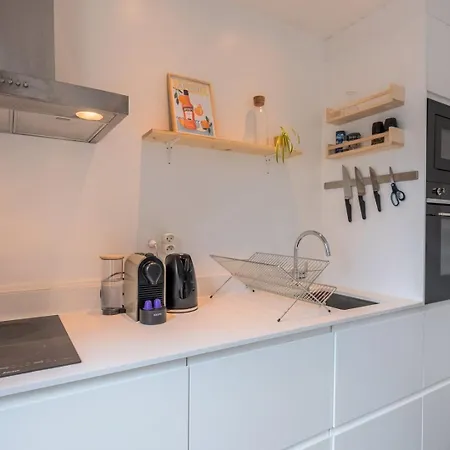 Attractive One-bedroom Flat In The Centre Apartment *