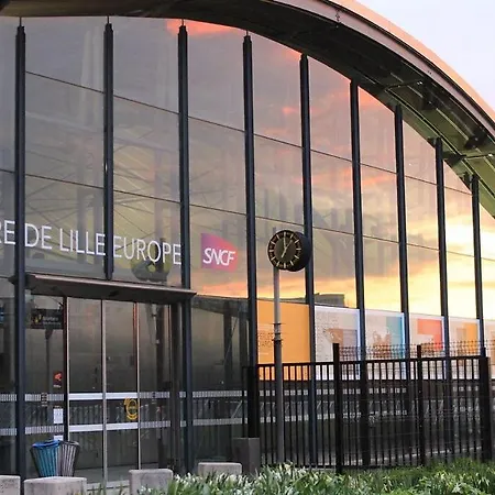 Attractive One-bedroom Flat In The Centre Λιλ